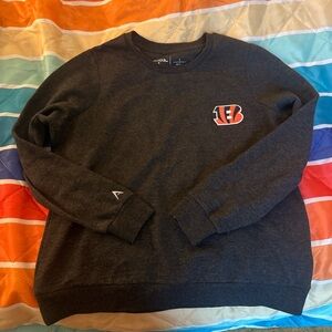 Antigua Dark Gray Crewneck Sweater Casual Comfort